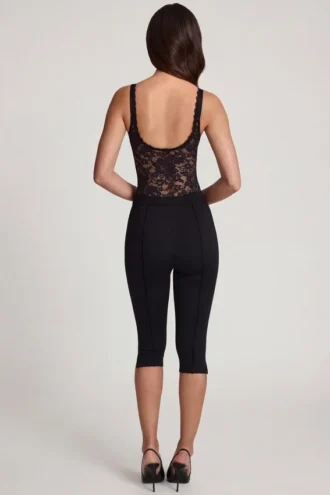 Giuliana Ponte Jersey Cropped Capri Trousers in Black