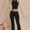 Hollis Mid-Rise Straight Leg Trousers in Black