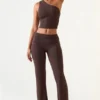Hollis Mid-Rise Straight-Leg Trousers in Chocolate Brown