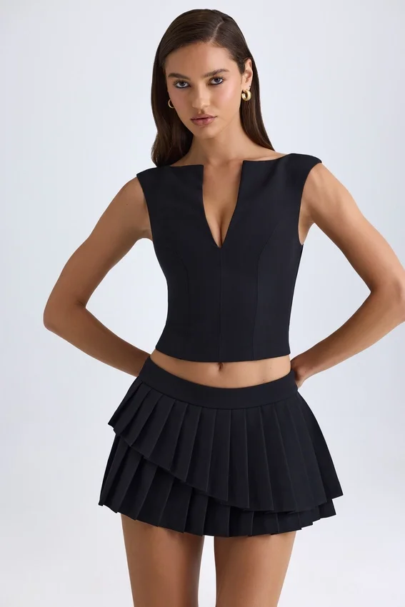 Kadie V-Neck Structured Crop Top in Black Kadie V-Neck Structured Crop Top in Black