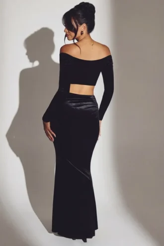 Nixie Velvet Mid-Rise Maxi Skirt in Jet Black
