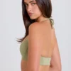 Scoop-Neck Halterneck Sports Bra in Matcha