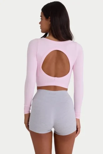 Seamless Soft Rib Cut-Out Crop Top in Powder Pink