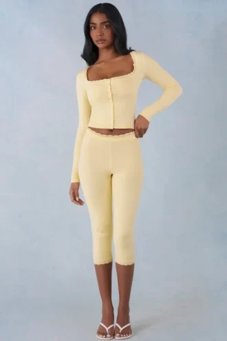 Selene Knit Mid-Rise Capri Trousers in Butter Yellow