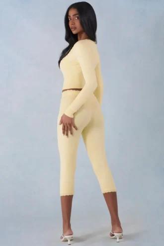 Selene Knit Mid-Rise Capri Trousers in Butter Yellow