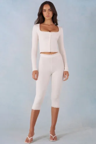 Selene Knit Mid-Rise Capri Trousers in Ivory