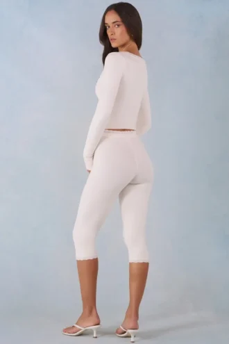 Selene Knit Mid-Rise Capri Trousers in Ivory