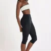 Soft Active Capri Leggings in Black