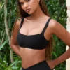 Soft Active Seam-Detail Sports Bra in Black