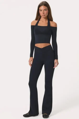 Soft Active V-Waist Flared Leggings in Black
