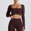 Super Sculpt Seamless Long-Sleeve Crop Top in Chocolate