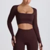 Super Sculpt Seamless Long-Sleeve Crop Top in Chocolate