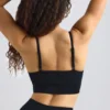 Super Sculpt Seamless Scoop-Neck Sports Bra in Black